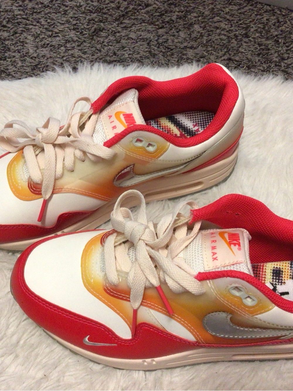 Nike Kids Red, Yellow & Silver Gradient Sneakers